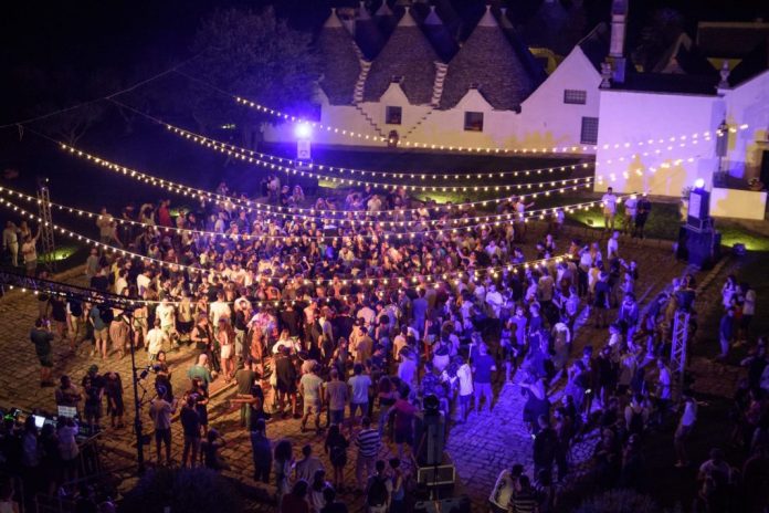 36520576_2148344031849076_770429687368253440_o