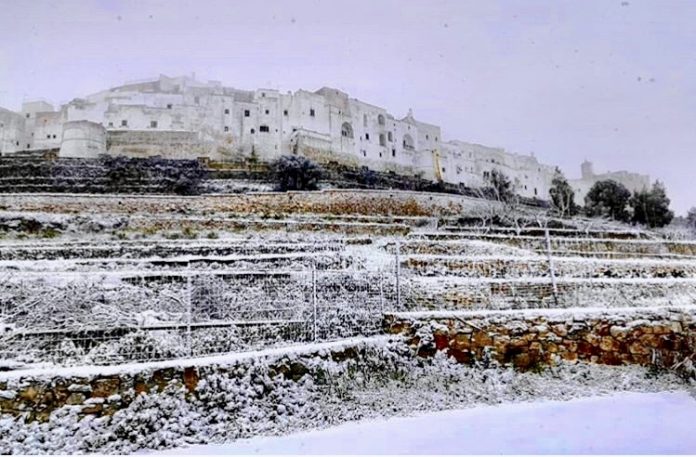 Ostuni neve