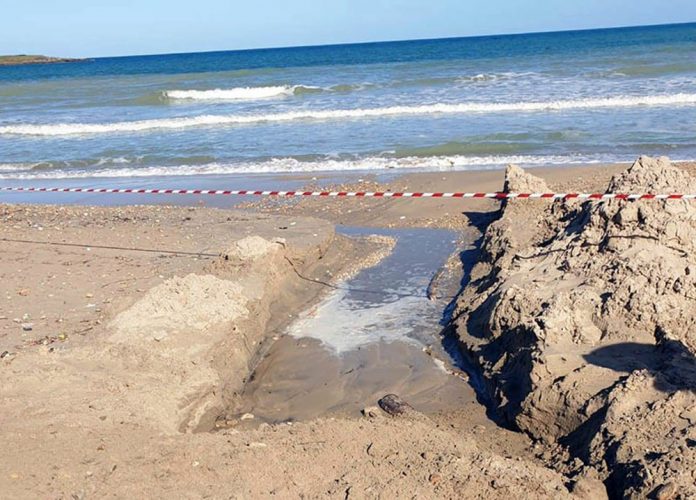 Torre Guaceto scarico abusivo