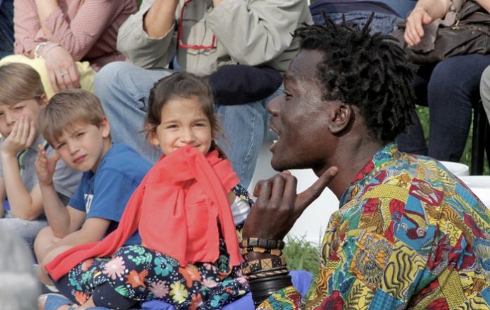 Thioro un cappuccetto rosso senegalese