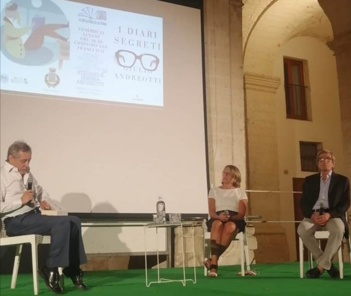 08213206-8579-4d1f-af90-61667bf1f819