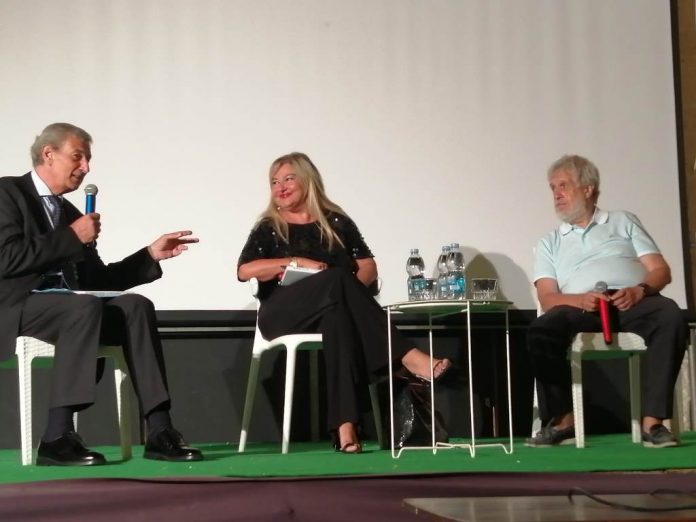 0f828ee1-ec85-45ef-bc7f-760a82a54174