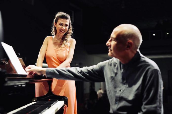 a25b2de3-b453-4d82-b33d-b48e61d8b7cc