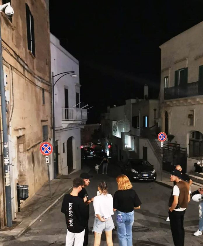 black out ostuni - via pinto