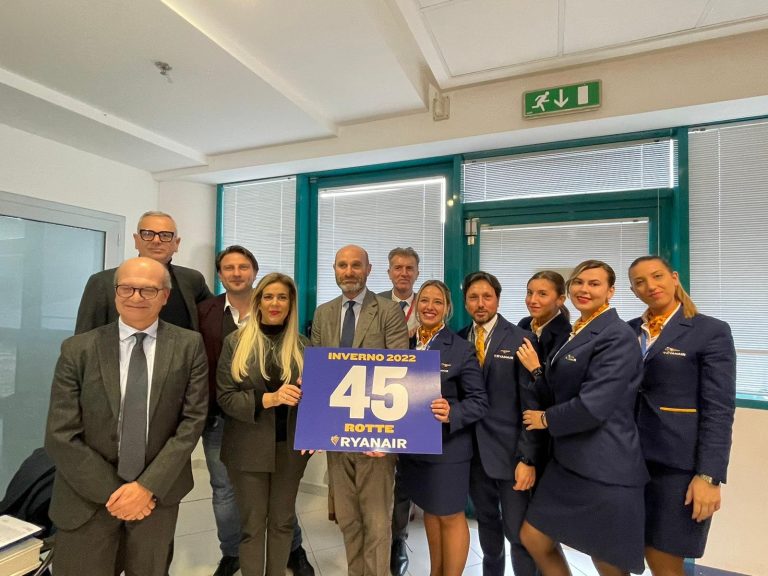 Inverno Ryanair, 45 rotte da Bari e Brindisi Inverno Ryanair, 45 rotte da Bari e Brindisi