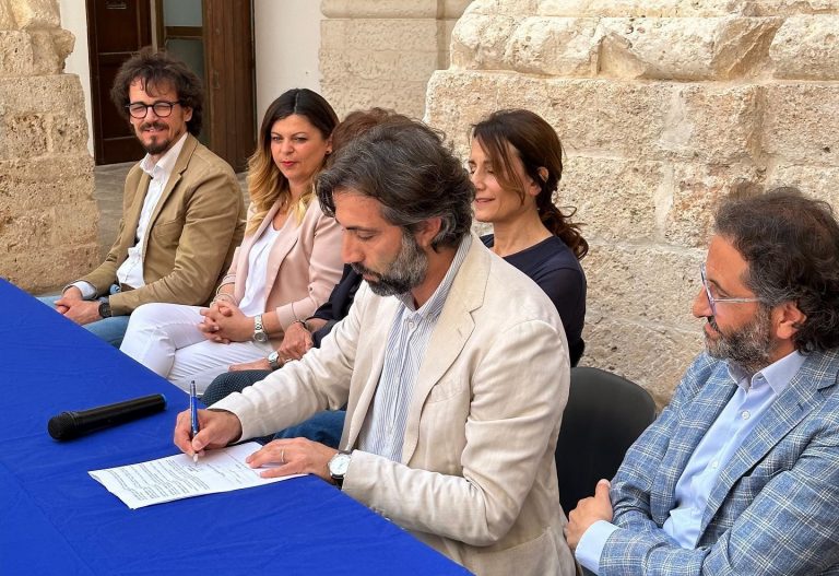 Nuova fermata STP nei parcheggi di via Specchia