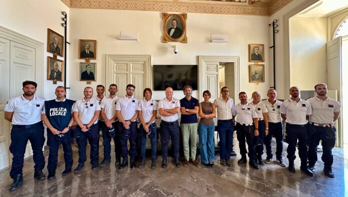 Agenti polizia locale Ostuni~2